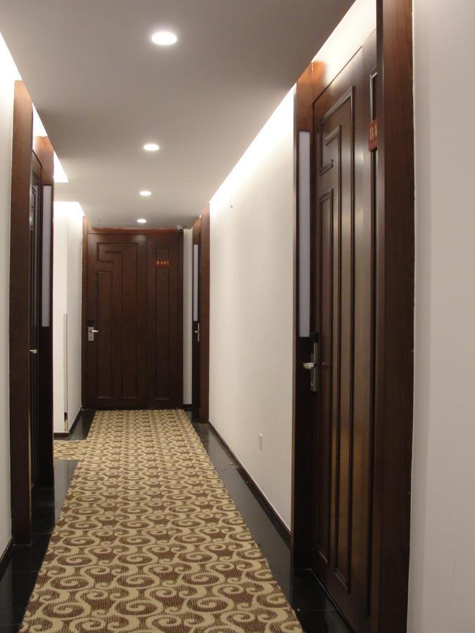 Royal Holiday Hotel Yangon Bagian luar foto