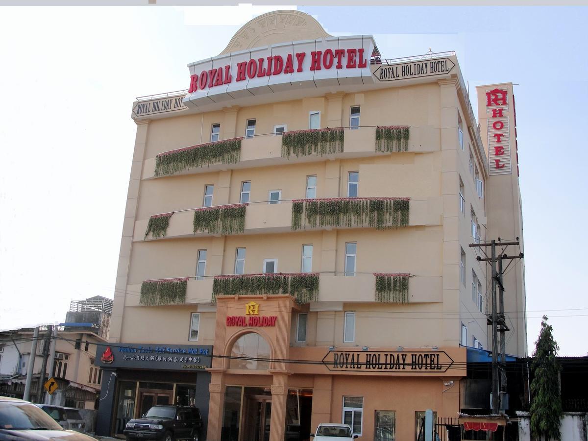 Royal Holiday Hotel Yangon Bagian luar foto