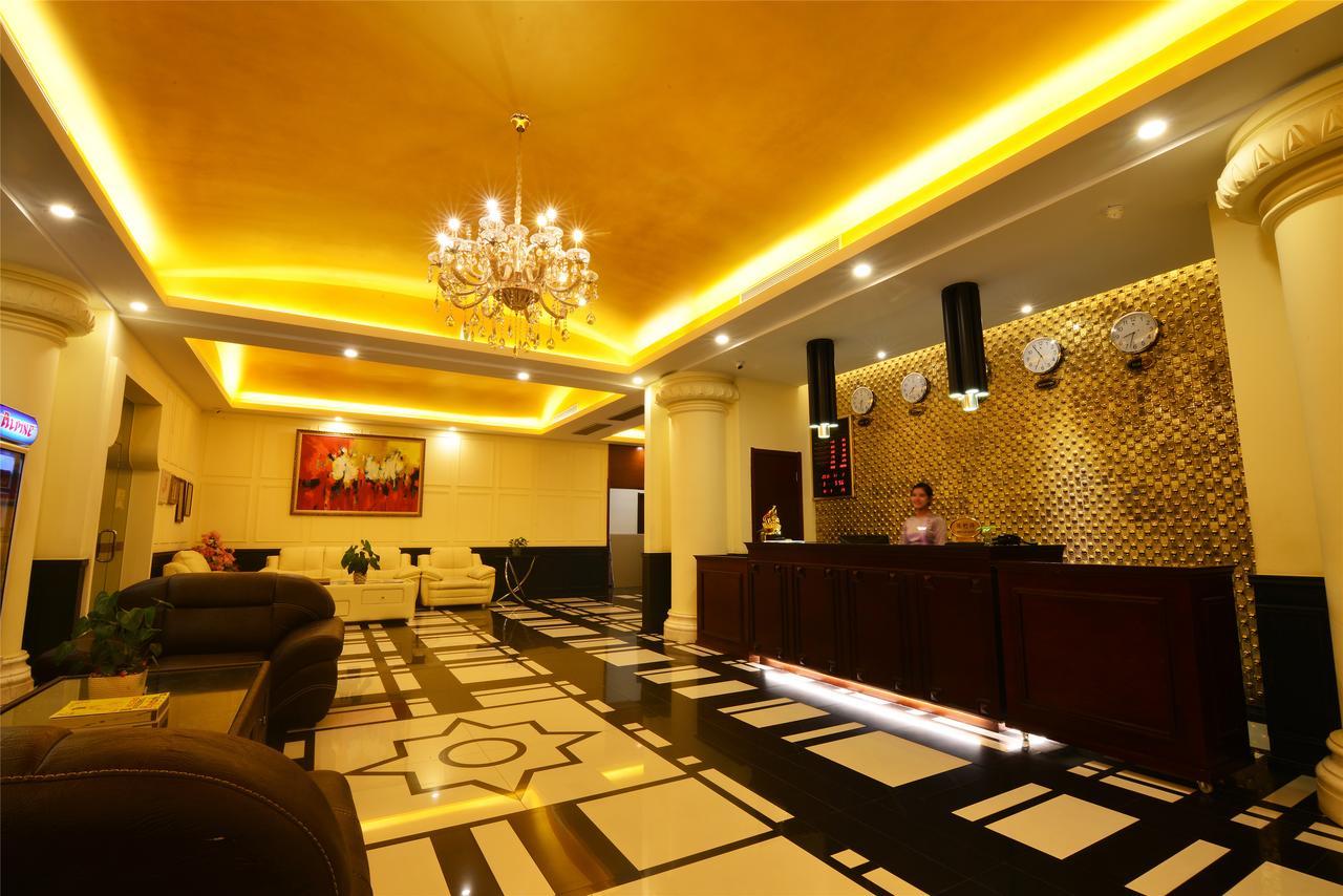 Royal Holiday Hotel Yangon Bagian luar foto